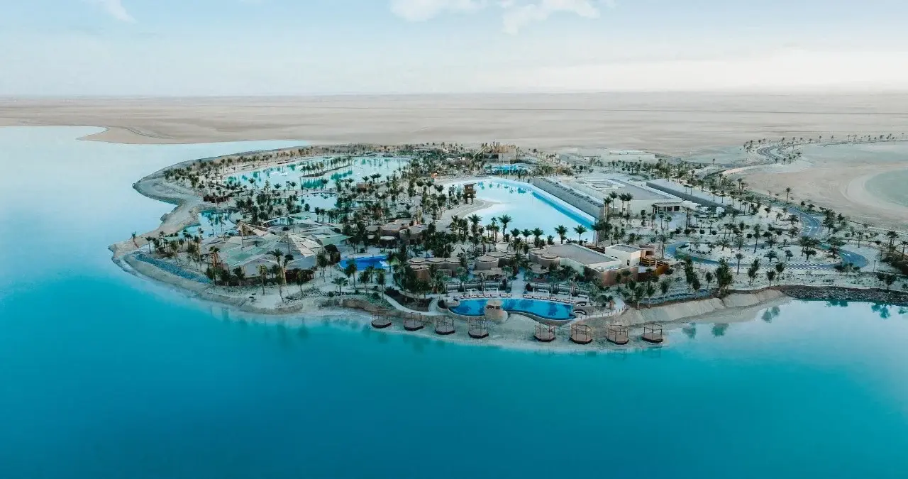 اكتشف تجارب الترفيه والمغامرات الاستثنائية في 