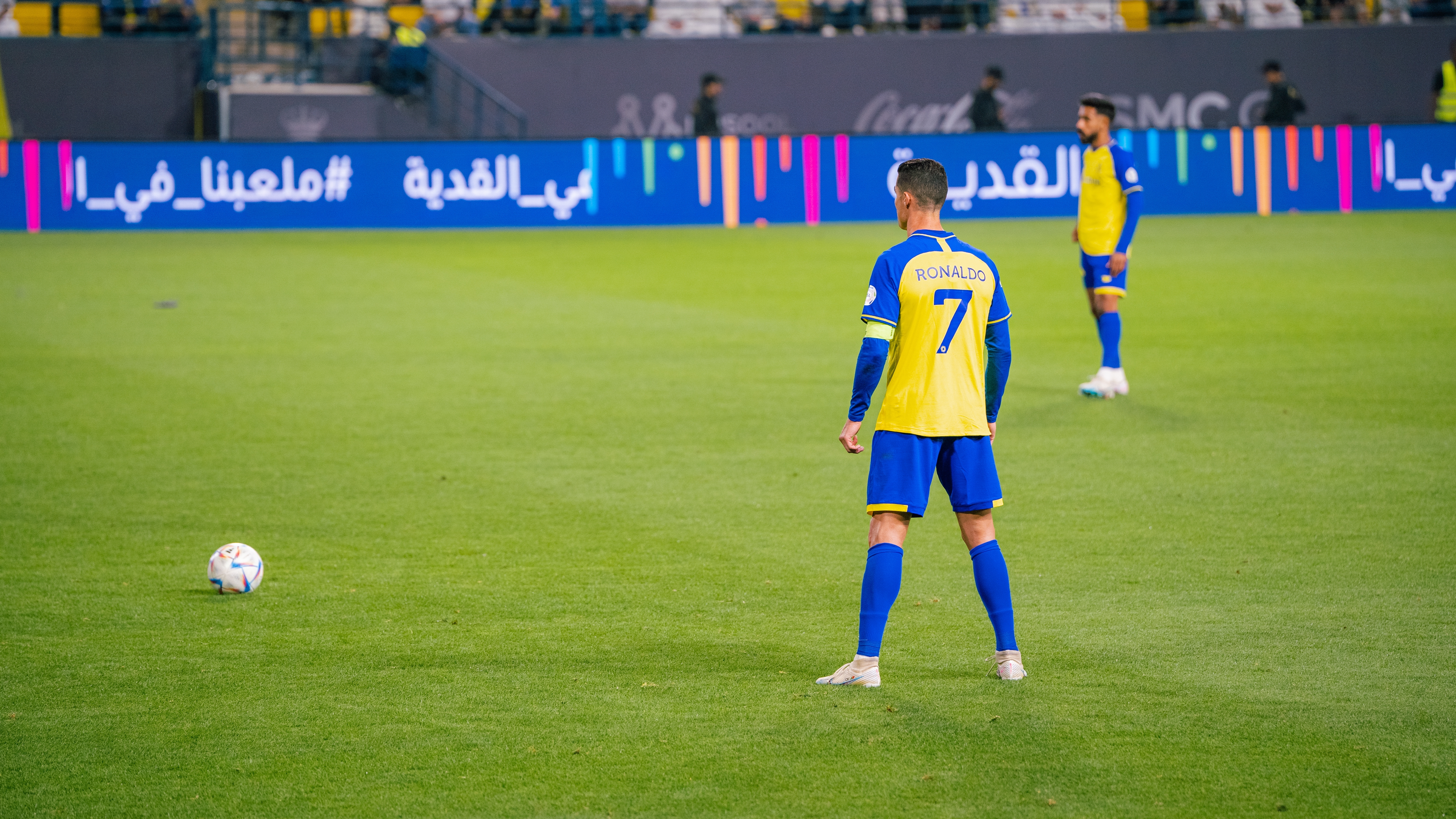 الاستثمار الرياضي في الدوري السعودي لكرة القدم .. وجهة نجوم العالم